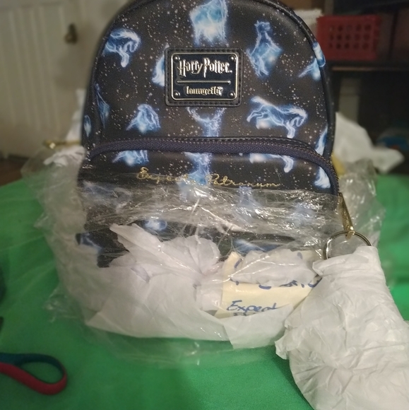 Marvel brand new miniature backpacks comes with wallet and keychain - Picture 10 of 15